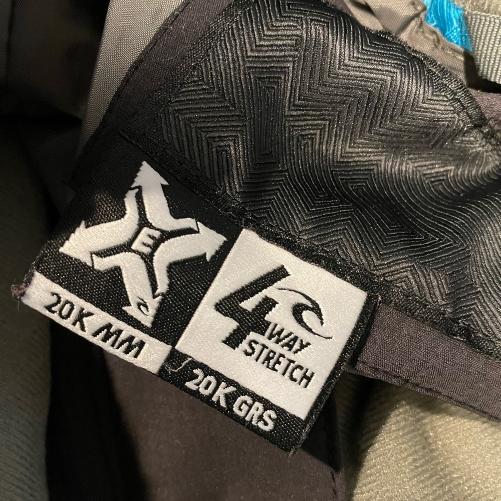 Men’s Ripcurl ski pants - Picture 3 of 3